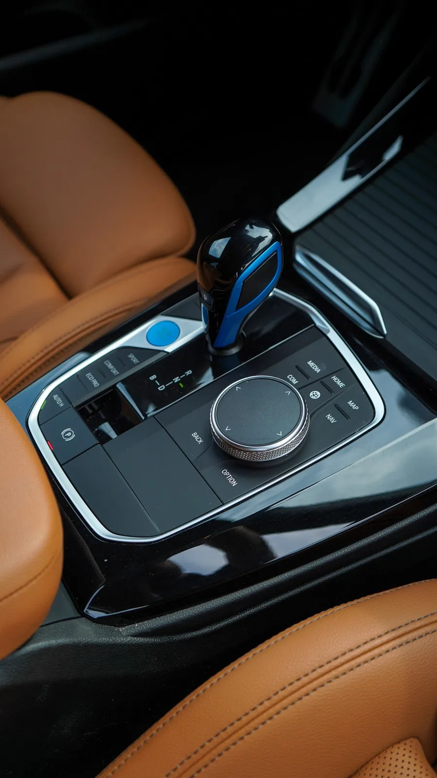 BMW Ix3 2023 — foto 6 de 15