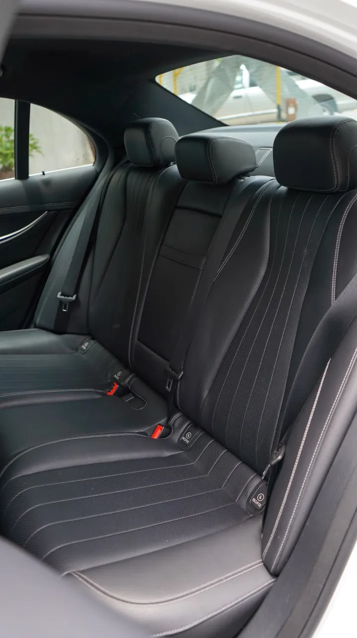 Mercedes-Benz Clase E 2023 — foto 13 de 13