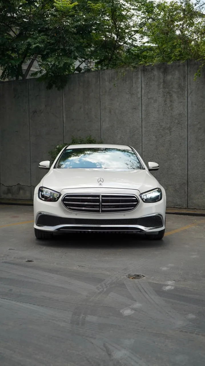Mercedes-Benz Clase E 2023 — foto 3 de 13