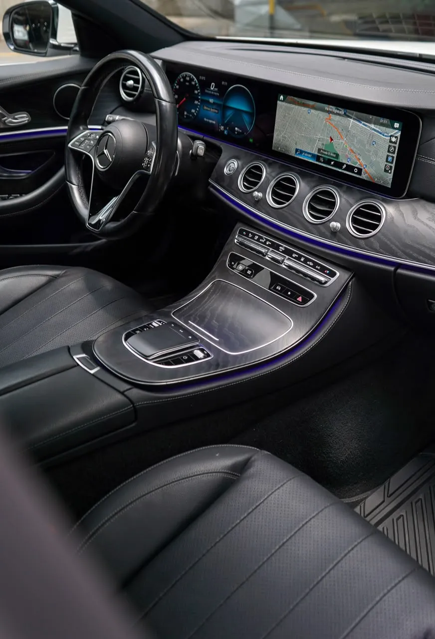 Mercedes-Benz Clase E 2023 — foto 12 de 13