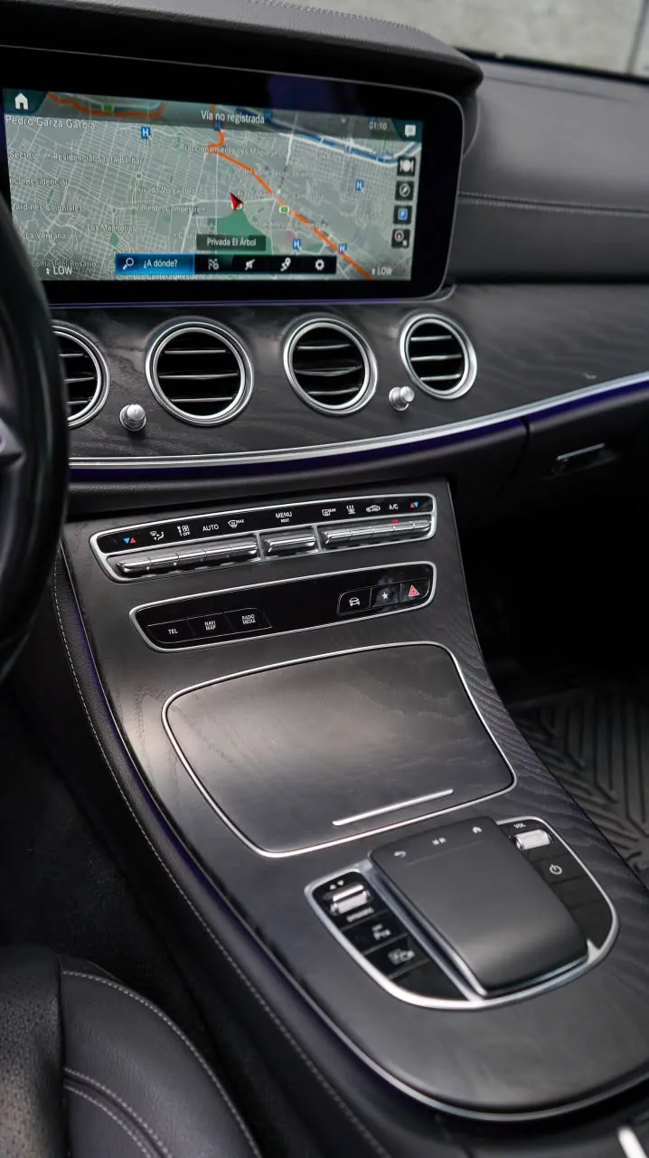 Mercedes-Benz Clase E 2023 — foto 11 de 13