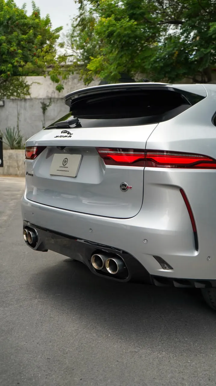 Jaguar F-PACE 2022 — foto 6 de 12