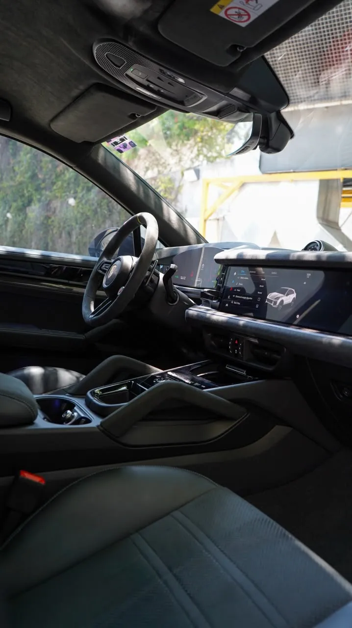 Porsche Cayenne 2024 — foto 7 de 15