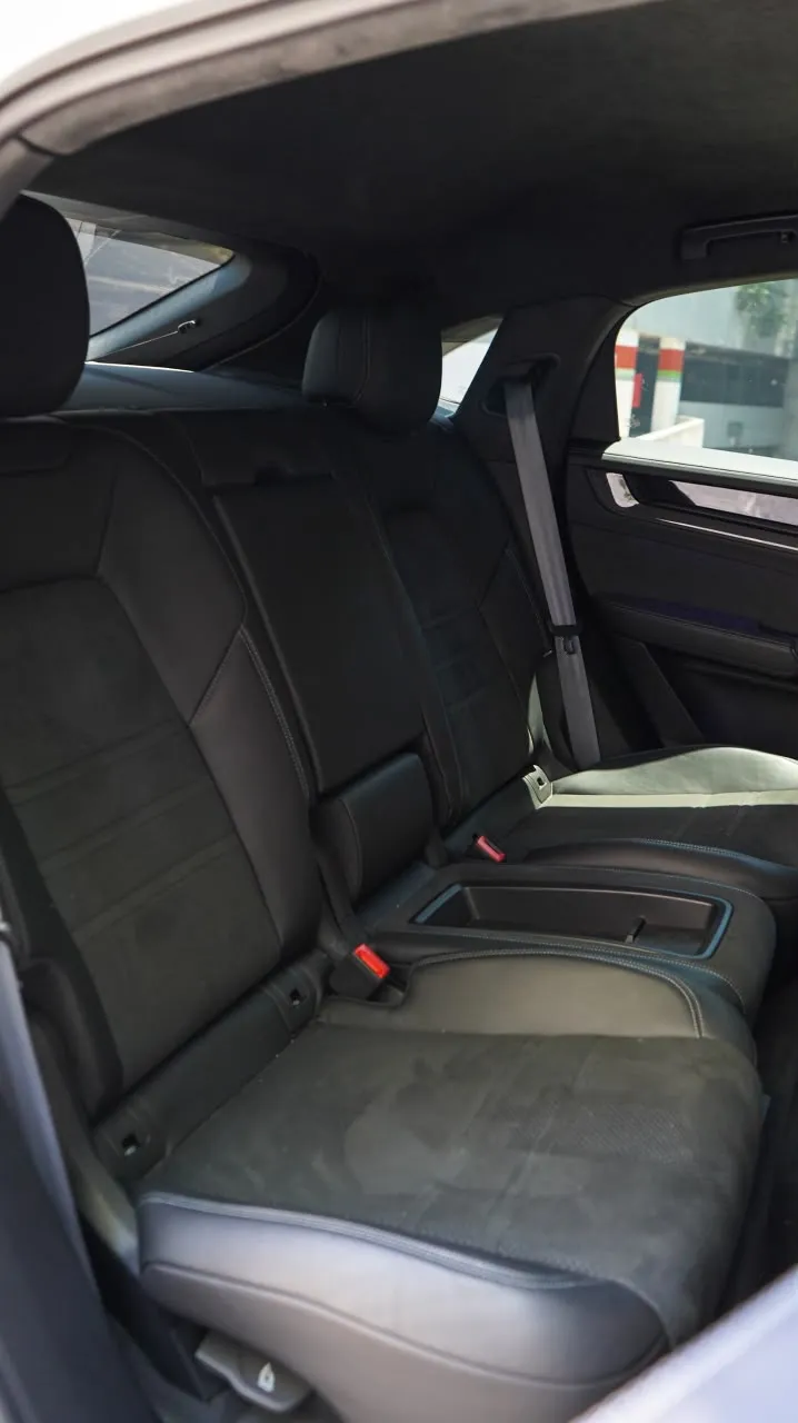Porsche Cayenne 2024 — foto 8 de 15