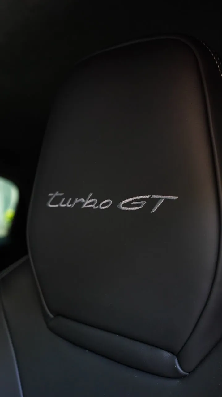 Porsche Cayenne 2024 — foto 12 de 15