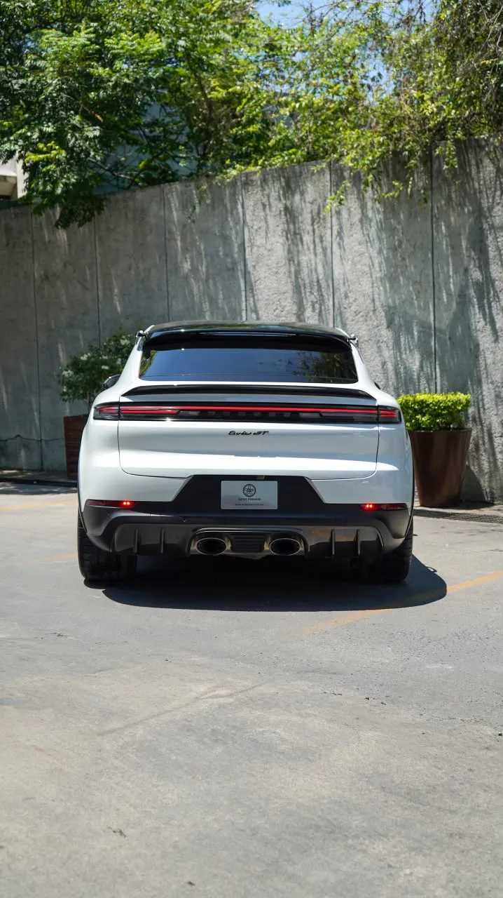 Porsche Cayenne 2024 — foto 5 de 15