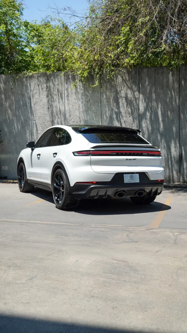 Porsche Cayenne 2024 — foto 4 de 15