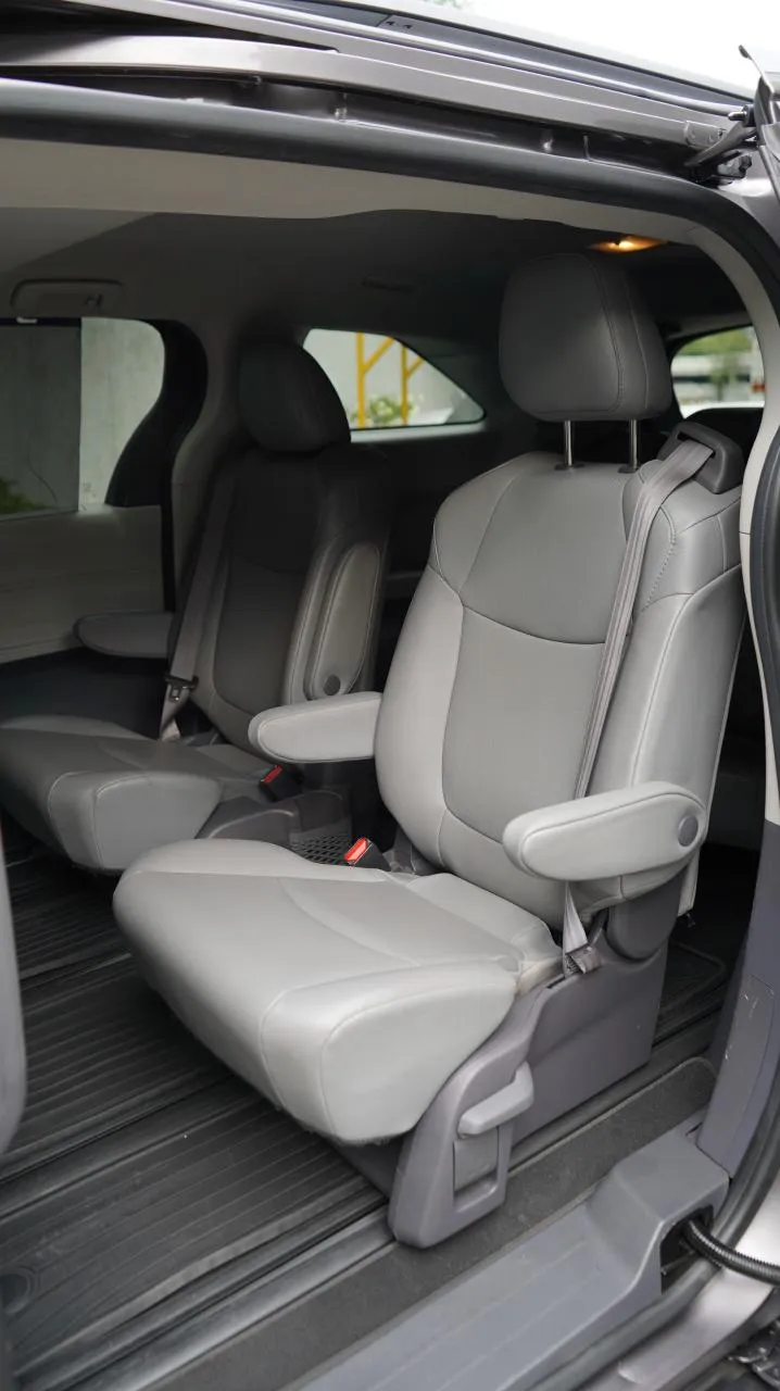 Toyota Sienna 2021 — foto 10 de 11