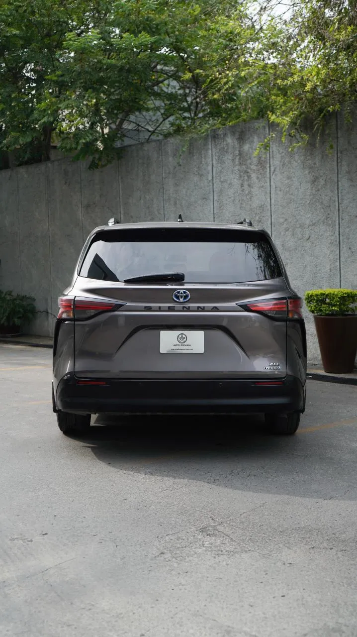 Toyota Sienna 2021 — foto 4 de 11